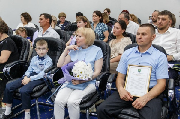  В Иркутском районе состоялся прием Мэра для выпускников-медалистов 